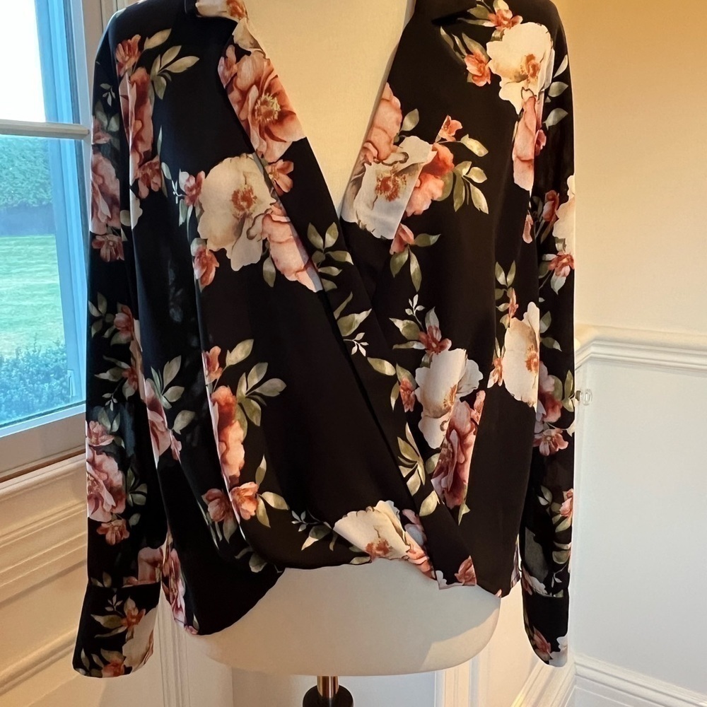 Likely Sophia black floral mimi top Revolve size small - Picture 3 of 14